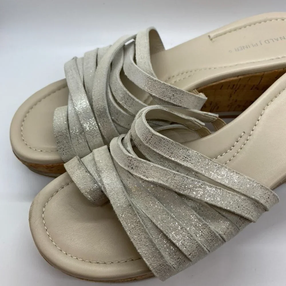 NIB Donald Pliner Silver leather platform Sz 8.5